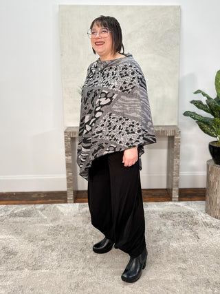 Rapti Fashion Cashmere Reversible Poncho, Animal Black White - Statement Boutique