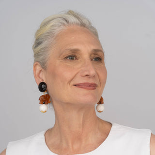 Ellie Earrings, Brown/White