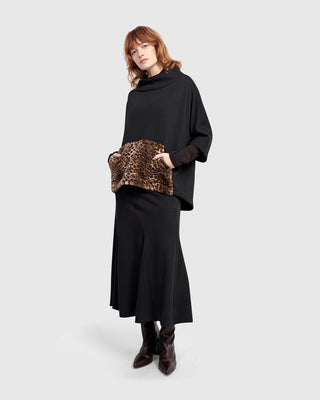 Alembika UT625B Urban Funnel Neck Pocket Top, Black - Statement Boutique