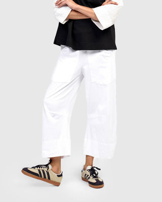 Urban Pocket Accent Crop Pant, White
