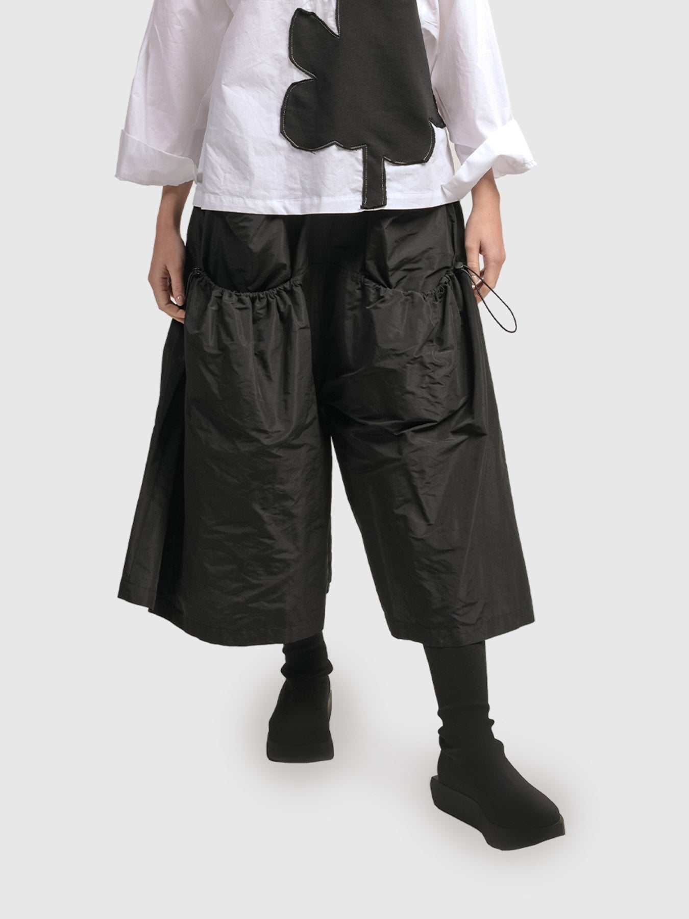 Alembika (Pre-Order) Urban Taffeta Pocket Gaucho Pant, Black - Statement Boutique