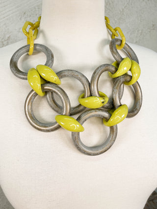 Short Resin Links Collar Necklace, Lime