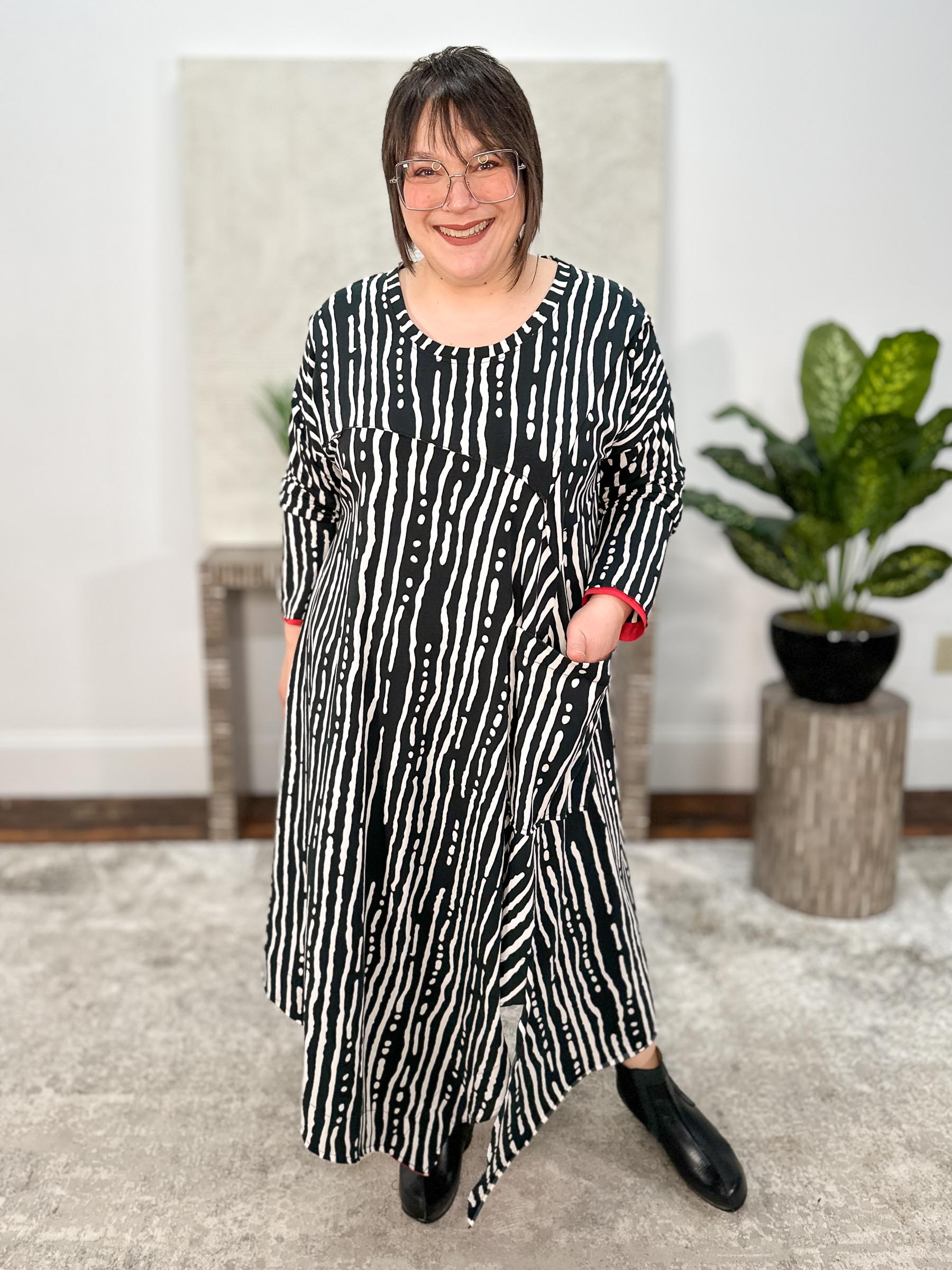 Plus Size Black And White Asymmetrical Dress Asymmetric Dress With Pocket Accent, Black/White Plus Size Black And White Asymmetrical Dress Asymmetric Dress With Pocket Accent, Black/White