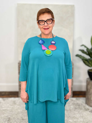 Chalet Tres Chic Reanna Top, Macaw - Statement Boutique