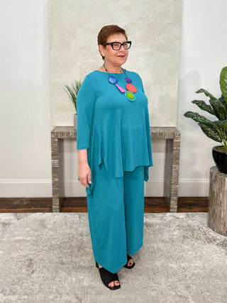 Chalet Tres Chic Reanna Top, Macaw - Statement Boutique