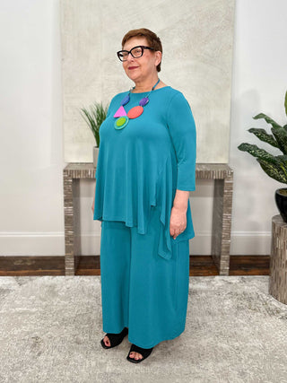 Chalet Tres Chic Reanna Top, Macaw - Statement Boutique