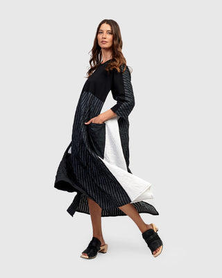 Alembika Urban Contrast Pocket Dress, Mono - Statement Boutique