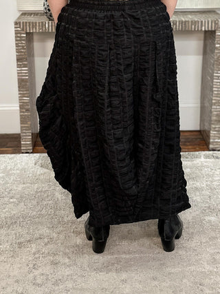 Side Tuck Skirt, Black Pucker