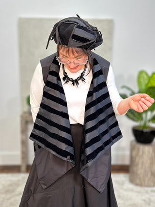 Beret Hat, Black/Velvet Stripe