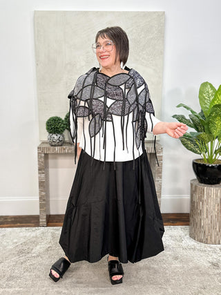 Protea Top, Black/White
