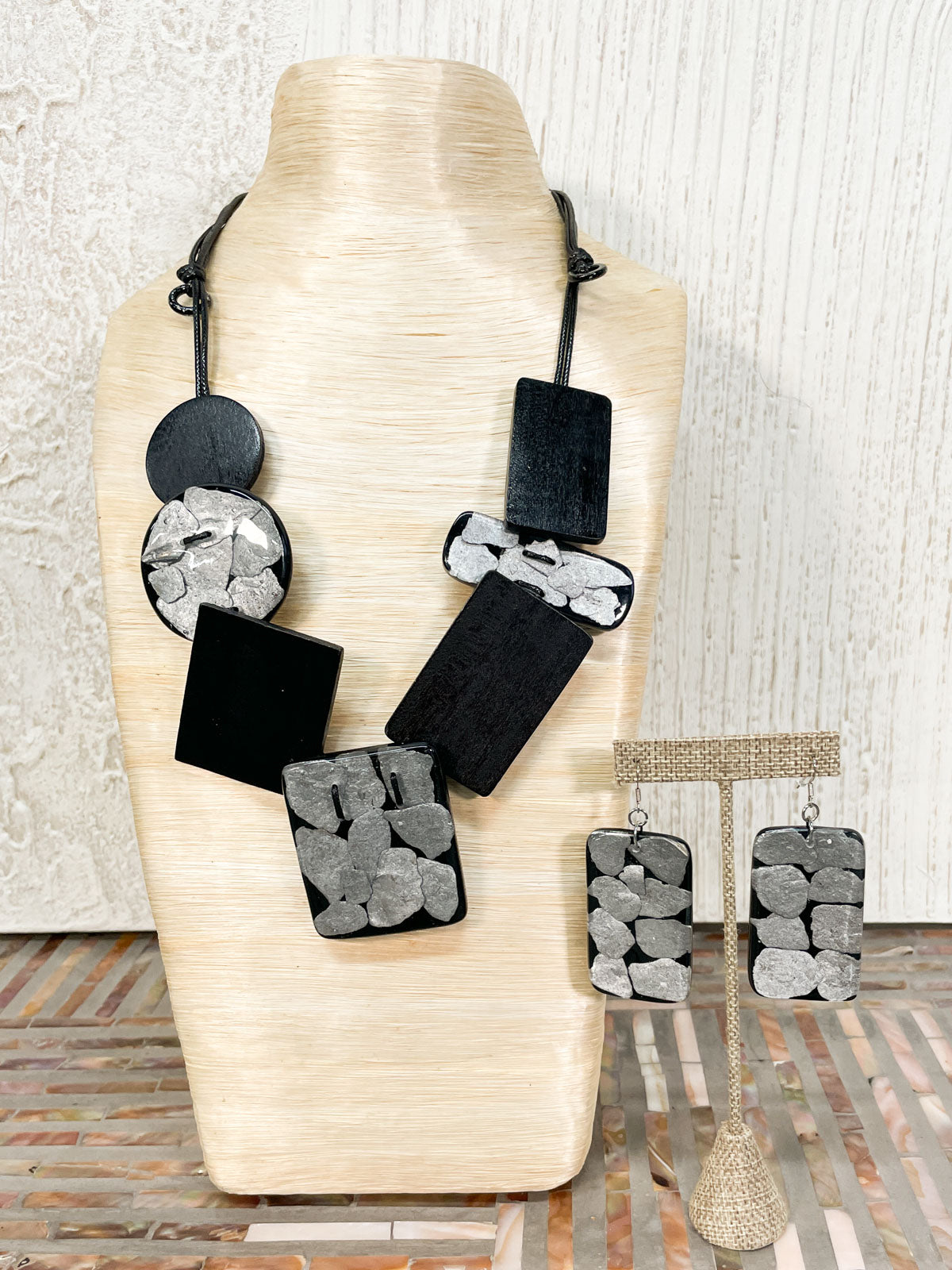 International Durus Jewelry Sets Inlay Resin Shapes Necklace & Earrings Set, Black/Silver - Statement Boutique
