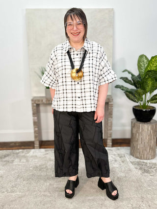 Princess Shirt, Finestra