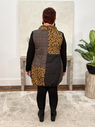 Santiago Tunic, Zoo