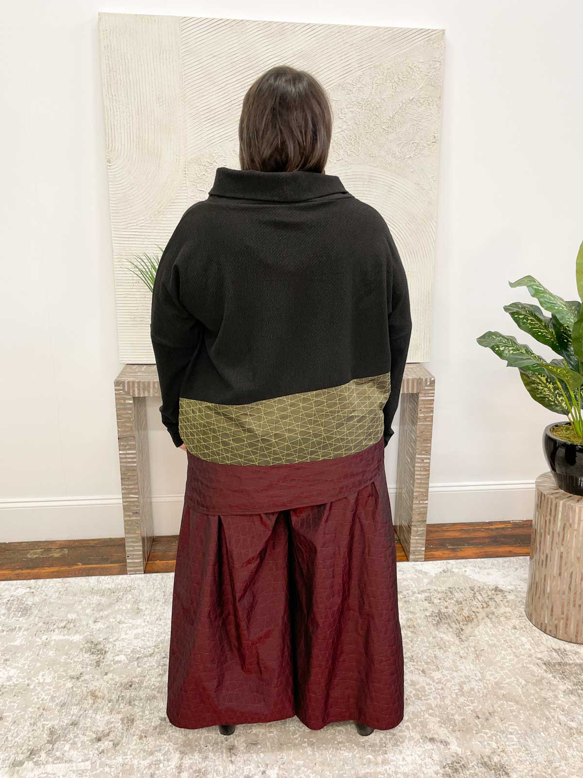 Luukaa Dream Pleat Pant, Burgundy - Statement Boutique