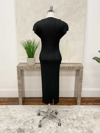MC Oasis Straight Skirt, Black - Statement Boutique
