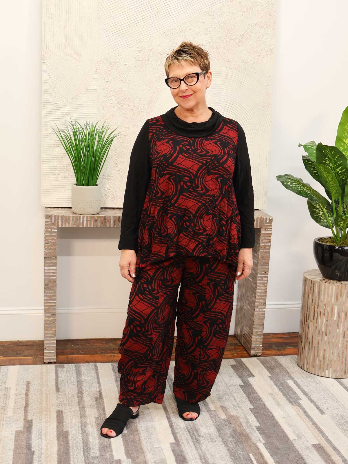 Moonlight Pattern Knit Lantern Pant, Red/Black - Statement Boutique