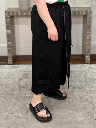 Simply Vanite Pocket Accent Wide Leg Crop Pant with Contrast Stitching, Black - Statement Boutique