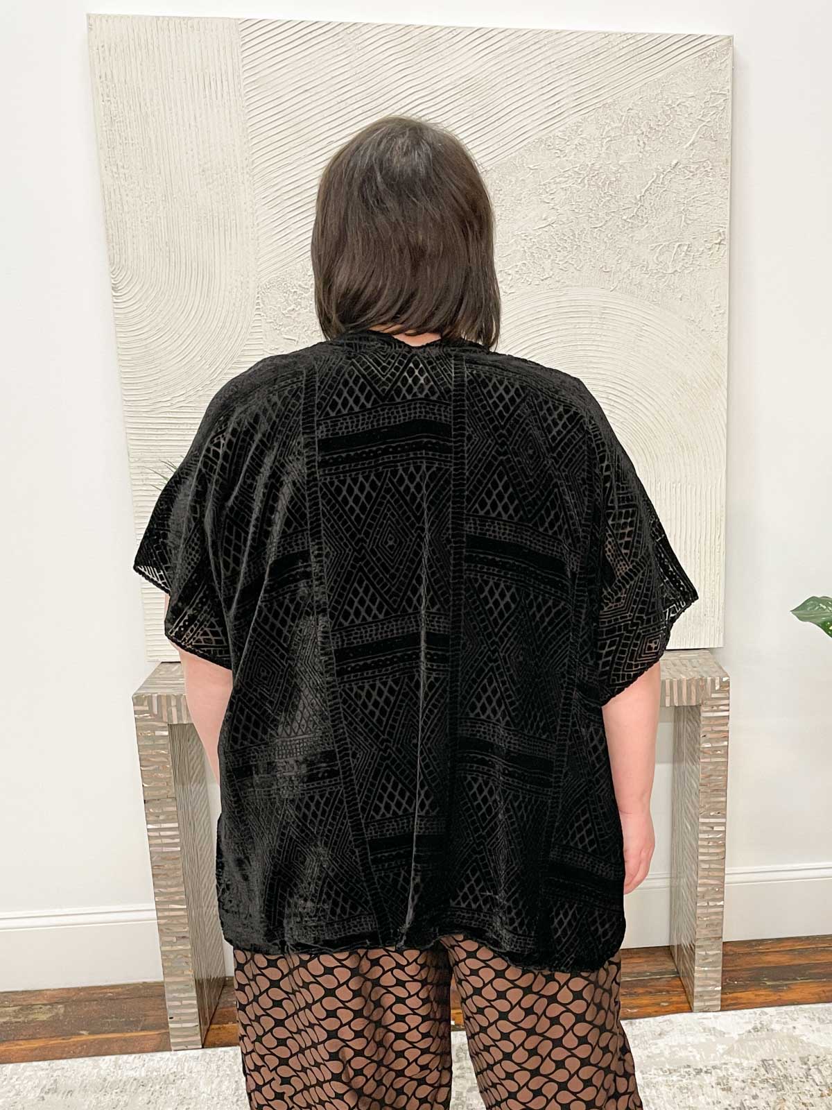 Tan's Burnout Velvet Kimono, Black - Statement Boutique