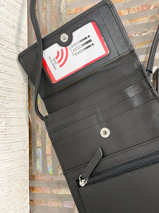 iLi New York Organizer On A String, Black - Statement Boutique