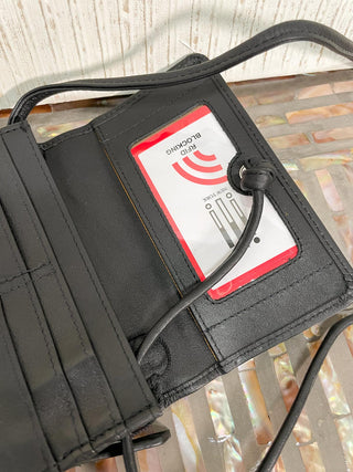 iLi New York Organizer On A String, Black - Statement Boutique